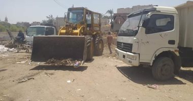 المنيا: الوحدة المحلية نفذت حملة لرفع تراكمات القمامة بقرية شم القبلية