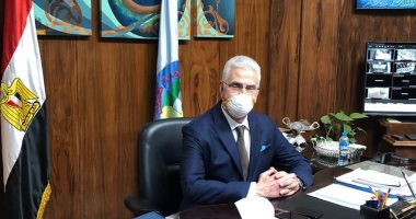 نائب رئيس جامعة طنطا يمارس العمل من مكتبه بعد تعافيه من كورونا