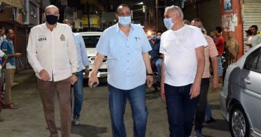 سكرتير محافظة الأقصر يقود حملة نظافة ورفع إشغالات بوسط المدينة