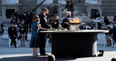 صور.. ملك إسبانيا يقود مراسم تكريم 27 ألف ضحية لفيروس كورونا