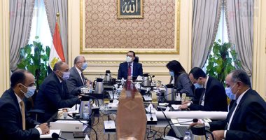 رئيس الوزراء يتابع مع وزير الزراعة ملفات الأراضى القابلة للزراعة بوسط وشمال سيناء