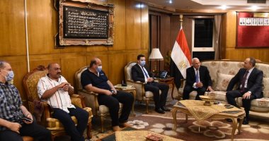 محافظ بورسعيد يترأس وفدًا لتقديم التهنئة لمدير الأمن الجديد
