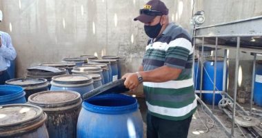 ضبط 52 طن مخللات فاسدة بمصنع بير سلم يستخدم مواد ضارة بالصحة فى الشرقية