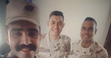 كلنا جيش مصر.. "محمد فكرى" يشارك صورته بالزى العسكرى