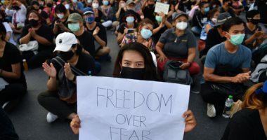 صور.. مظاهرات حاشدة فى تايلاند ضد قانون الذم بالنظام الملكى