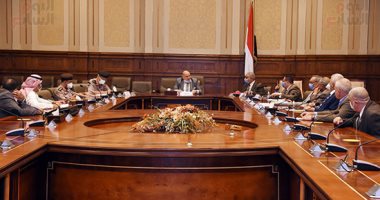 صور.. على عبد العال يُحيل تعديلات الحكومة على قانون تنمية سيناء للجان المختصة بالبرلمان