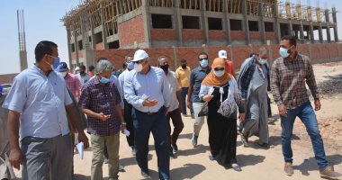 محافظ الوادى الجديد يتفقد معهد بغداد الأزهرى تحت الإنشاء بتكلفة 18 مليونا.. صور