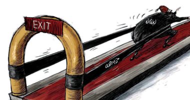 كاريكاتير صحيفة سعودية.. حزب الله يعيق لبنان من تجاوز أزمتة