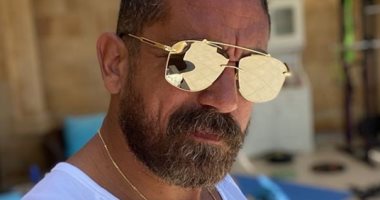 أمير كرارة فى أحدث ظهور له بنظارة شمسية.. ومتابعوه: حلوة مفيش كلام