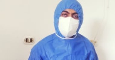 الجيش الأبيض.. "إسماعيل" طبيب بمستشفى تأمين المنصورة على خط مواجهة كورونا