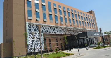 رئيس جامعة الزقازيق يتفقد مشروع إنشاء المستشفى الجامعى الجديد بالعاشر من رمضان