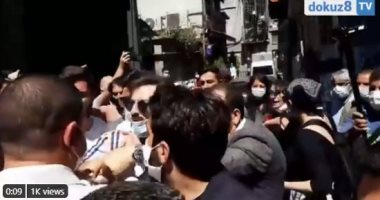 فيديو.. الشرطة التركية تعتدى على مسيرات "أمهات السبت".. اعرف تفاصيل القصة