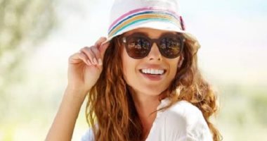 6 قواعد أساسية للحفاظ على جمال عينيكِ مع استخدام العدسات اللاصقة 