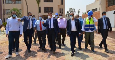 رئيس جامعة عين شمس يتفقد أعمال التطوير ورفع الكفاءة بالمدن الجامعية وملحقاتها