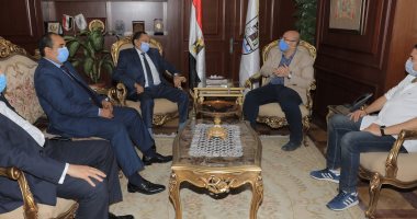 محافظ بنى سويف يناقش مع مدير الأمن خطة إزالة التعديات على أراضى الدولة