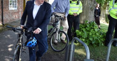 ركوب الدراجات والمشى طريق الحكومة البريطانية للحفاظ على رشاقة ولياقة المواطنين