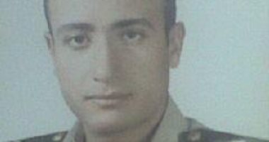 "كلنا جيش مصر".. "أحمد" بالزى العسكرى أثناء أداء الخدمة بالجيش المصرى
