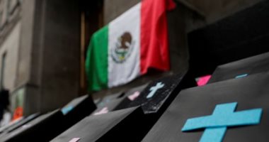 مقابر رمزية وصلاة للأطفال.. نشطاء ضد تجريم "الإجهاض" يحتجون فى المكسيك