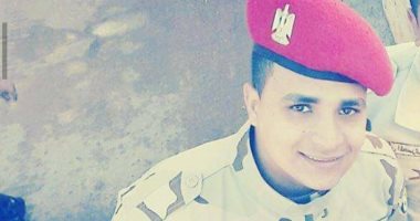 كلنا جيش مصر.. "مصطفى" من البحيرة يشارك صورته بالزى العسكرى
