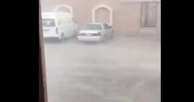 أمطار رعدية تتساقط على منطقة المدينة المنورة