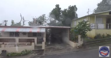 مركز الأعاصير الأمريكى: الإعصار إساياس يضعف إلى عاصفة وتوقعات بأن يستعيد قوته 