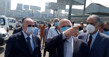 محافظ القاهرة: نبحث عن شخصين تحت الأنقاض طبقا لبلاغ حارس عقار قصر النيل