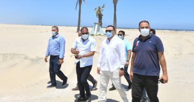 نائب محافظ الدقهلية يتابع تنفيذ قرار غلق شواطئ مدينة جمصه.. صور
