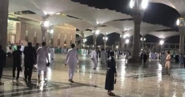 تداول فيديوهات لسقوط أمطار غزيرة على المسجد النبوى فى رابع أيام العيد