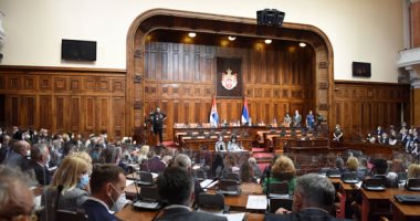 انعقاد الجلسة الأولى لأعضاء البرلمان الصربى الجدد وسط قيود كورونا 