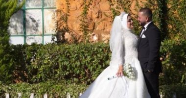 النائبة مى محمود تنشر صورة من حفل زفافها برفقة زوجها