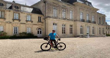 وزير خارجية لوكسمبورج يتحدى كورونا بزيارة إلى فرنسا بدراجة هوائية