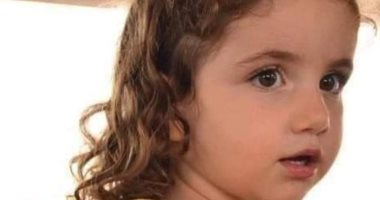 فراشة بيروت.. قصة طفلة لم يتحمل جسدها نار الانفجار فاستسلم للموت.. صور