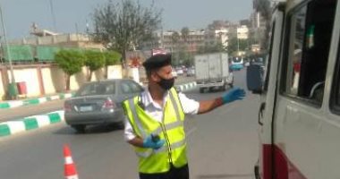 محافظ الشرقية : تغريم 74 سائق لعدم الإلتزام بإرتداء الكمامة الواقية