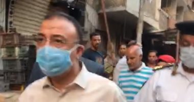 فيديو.. محافظ الإسكندرية يتفقد سوق "الثلاثين" تمهيدا لنقل الباعة الجائلين
