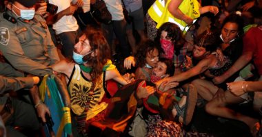 صور.. شرطة الاحتلال تعتقل عشرات الإسرائيليين تظاهروا ضد نتنياهو بالقدس