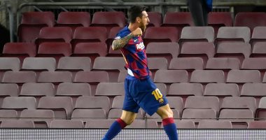 صحيفة.. ميسي طالب لاعبو برشلونة بتجنب "الغباء" خلال مباراة نابولي