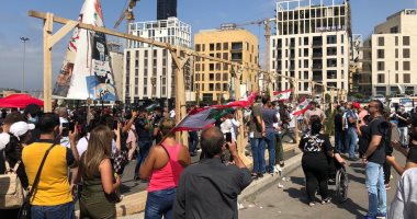 اشتباكات بين الشرطة اللبنانية ومتظاهرين قرب البرلمان