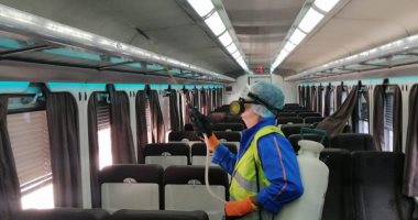 صور.. السكة الحديد تواصل أعمال تعقيم المحطات والقطارات للوقاية ضد كورونا