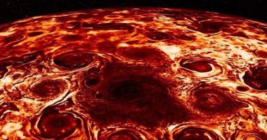 ناسا تشارك صورة لأعاصير كوكب المشترى تشبه البيتزا