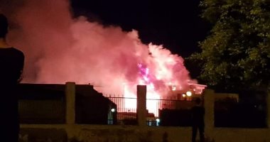 الحماية المدنية تسيطر على حريق بمصنع أثاث بدمياط الجديدة
