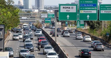 دراسة: الإيطاليون يهدرون 38 ساعة سنويا فى الزحام المرورى