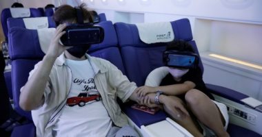 شركة يابانية تقدم رحلات "افتراضية" لمدة ساعتين مع وجبة ومشروب.. فيديو