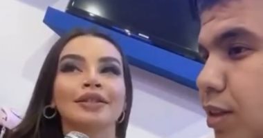 جوهرة تفشل فى تعليم عمر كمال غناء مهرجانات روسية.. فيديو