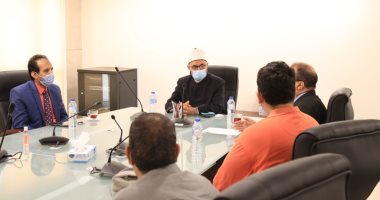 أمين مجمع البحوث الإسلامية يلتقى لجنة تنظيم مسابقة الابتعاث العام 