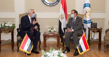 سفير العراق بمصر يبحث مع وزير البترول مجالات التعاون النفطى المشترك