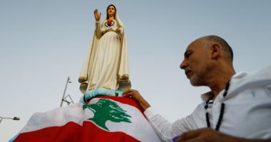 رسالة محبة وتضامن مع بيروت الجريحة ..صلاة بالشموع من أجل لبنان 