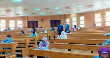 1069 طالبا وطالبة أدوا اختبارات القدرات بكليات جامعة بنى سويف