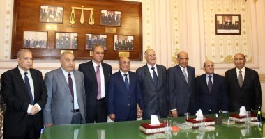 رئيس "القضاء الأعلى" يلتقي وزيري العدل والمجالس النيابية ورؤساء هيئات القضاء