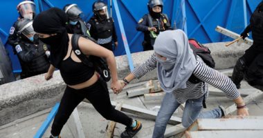 كر وفر بين الشرطة ومتظاهرات فى العاصمة المكسيكية