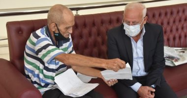 محافظ بورسعيد يستجيب لمواطن ويوفر الرعاية الصحية له فى التأمين الصحى الشامل